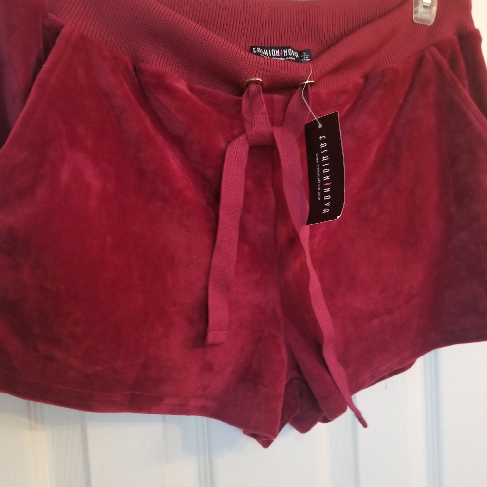 Fashion nova velvet feel shorts